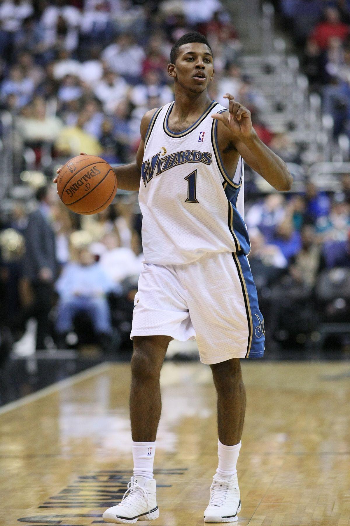 世预赛再出冷门，亚洲强队突然崩盘（世预赛再爆冷，亚洲强队意外崩盘）