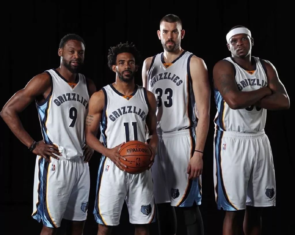 国安3-0河南平足协杯决赛最大分差，此前4场决赛曾出现3球差距（国安3-0河南，追平足协杯决赛最大分差；此前已有4场决赛现三球差距）