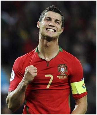 非洲杯+停赛连遭打击，曼联下轮多人缺阵维拉（非洲杯与停赛双重打击，曼联下轮对阵维拉多人缺席）