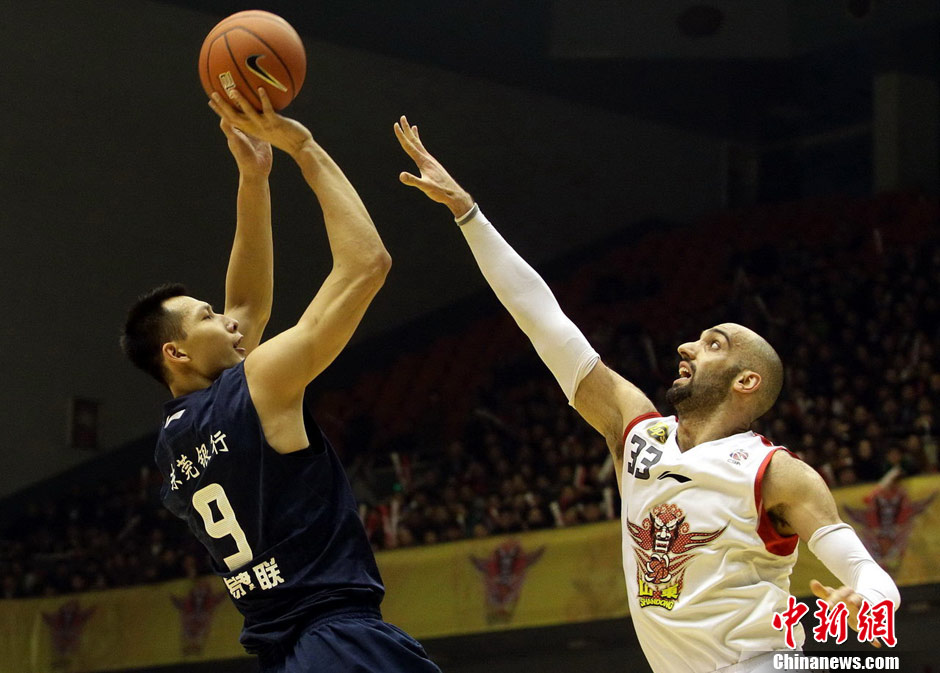 足球意甲豪门高层内讧传闻升温（意甲豪门高层内斗传闻持续发酵）
