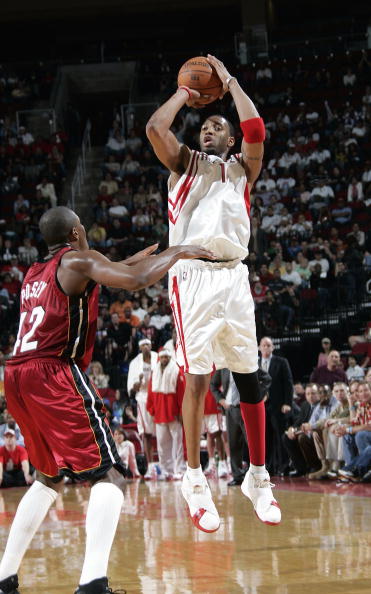 英超第16轮今晚开打，赛事全预测，曼城遭遇强敌，赢球较难（英超第16轮今夜揭幕：全盘预测，曼城遇劲敌，取胜不易）