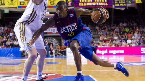 曼城对阵水晶宫，争夺英超争四及争冠席位，双方势均力敌，比赛充满看点。（曼城对决水晶宫：英超争四与争冠焦点战，双方势均力敌看点十足）