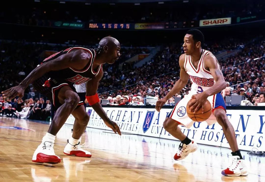 佩雷茨：诺伊尔是有史以来最优秀的门将；我本想成为汉堡首发（佩雷茨盛赞诺伊尔为史上最佳门将：曾希望在汉堡锁定主力位置）