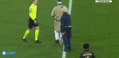 足球报：山东泰山2007年龄段大部分球员有望前往“苏超”踢球（足球报：山东泰山07梯队多名球员有望赴苏超效力）